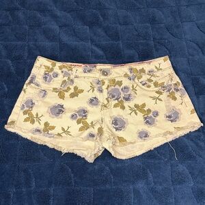 1st Kiss Juniors Floral Denim Distressed Cut Off Stretch Shortie Shorts